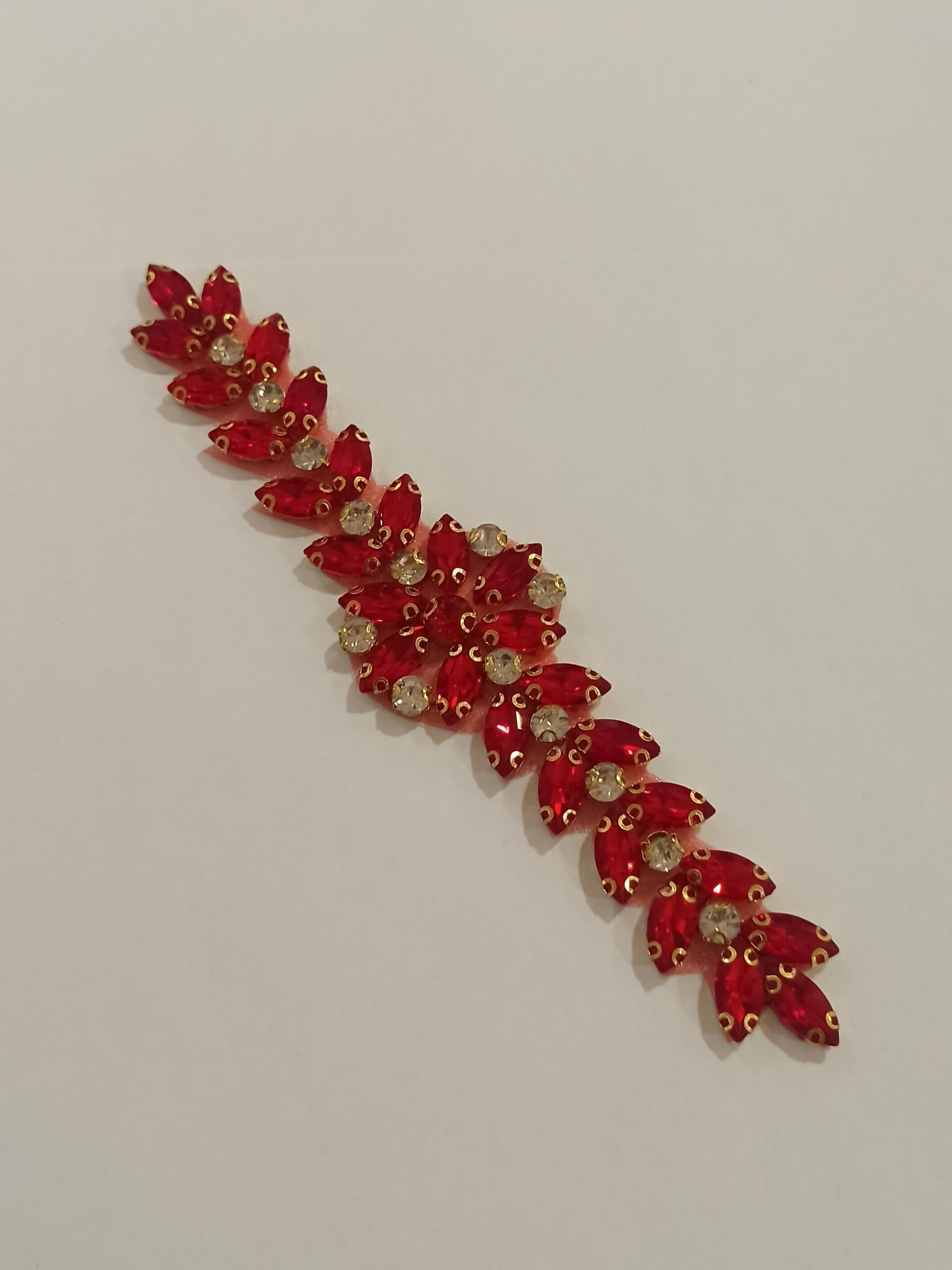 Aplicación de pedrería roja - 2