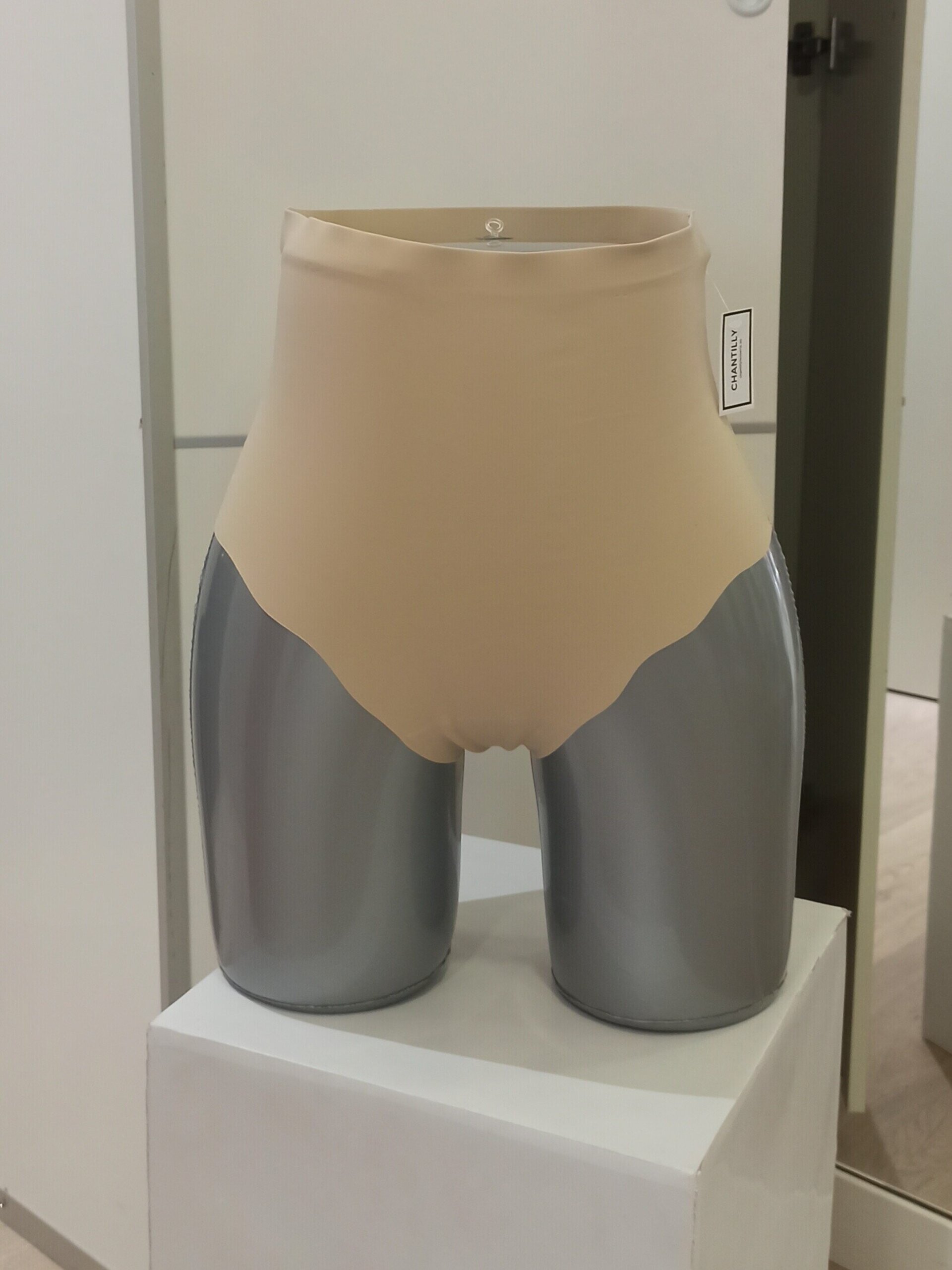 Tanga reafirmante sin costuras - 4