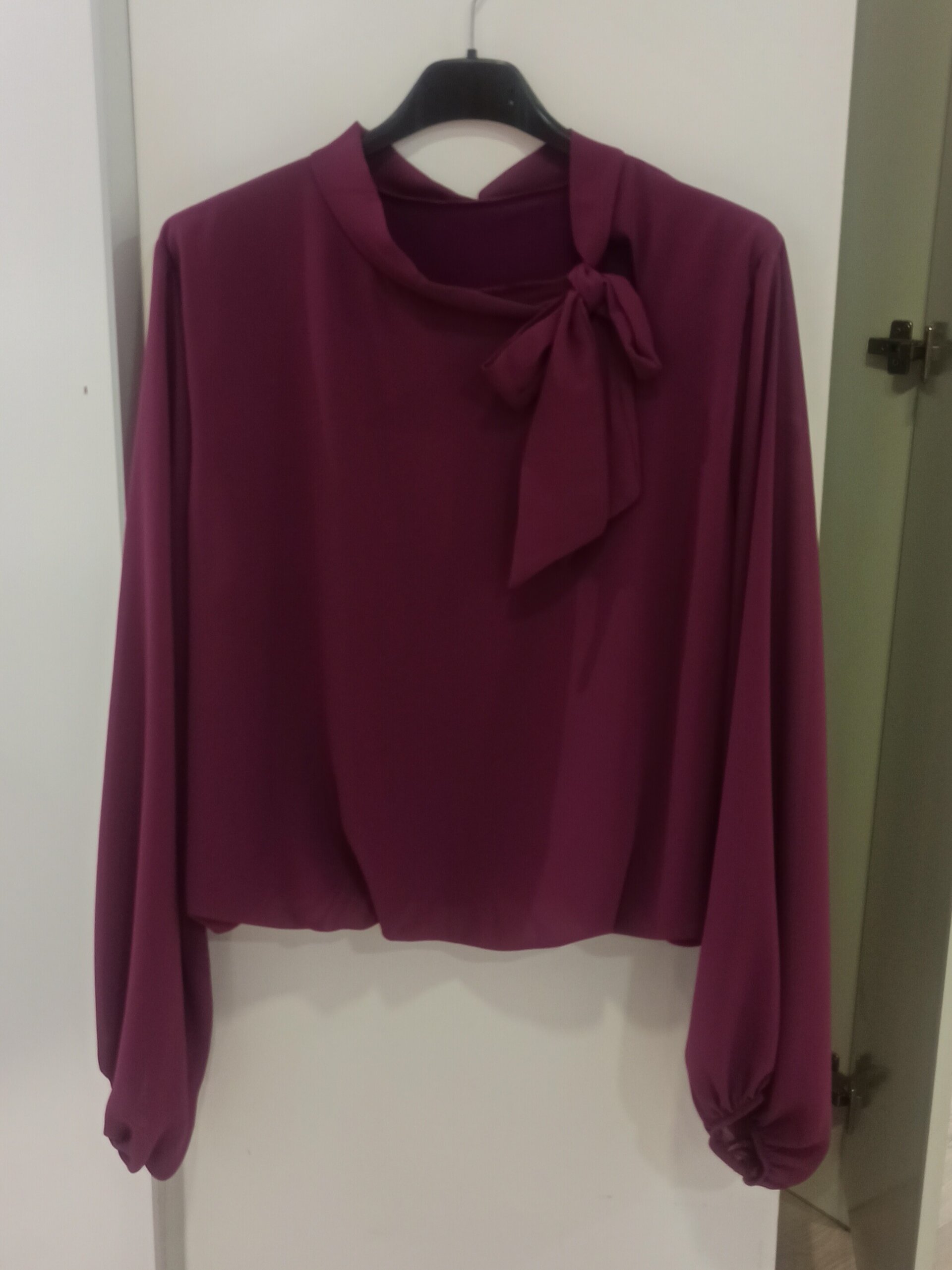 Blusa con lazo en cuello - 3