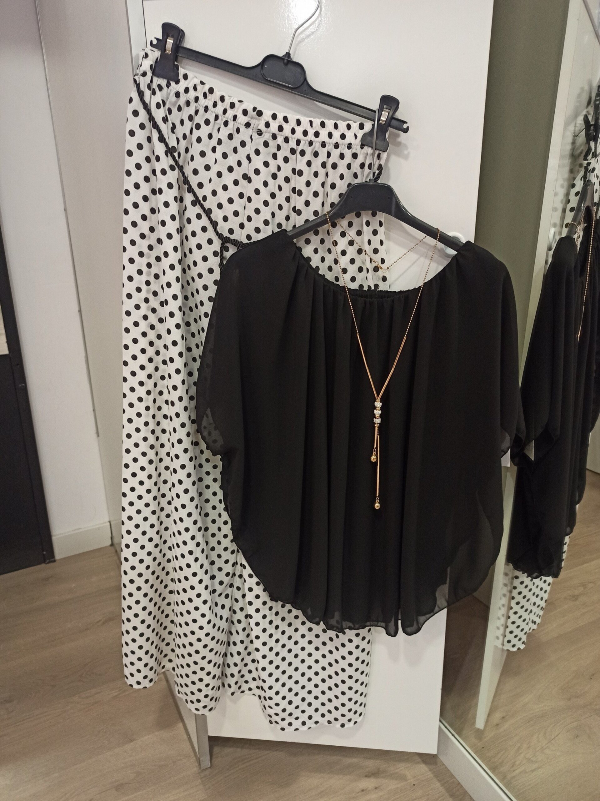 Conjunto fiesta pantalón y blusa - 2