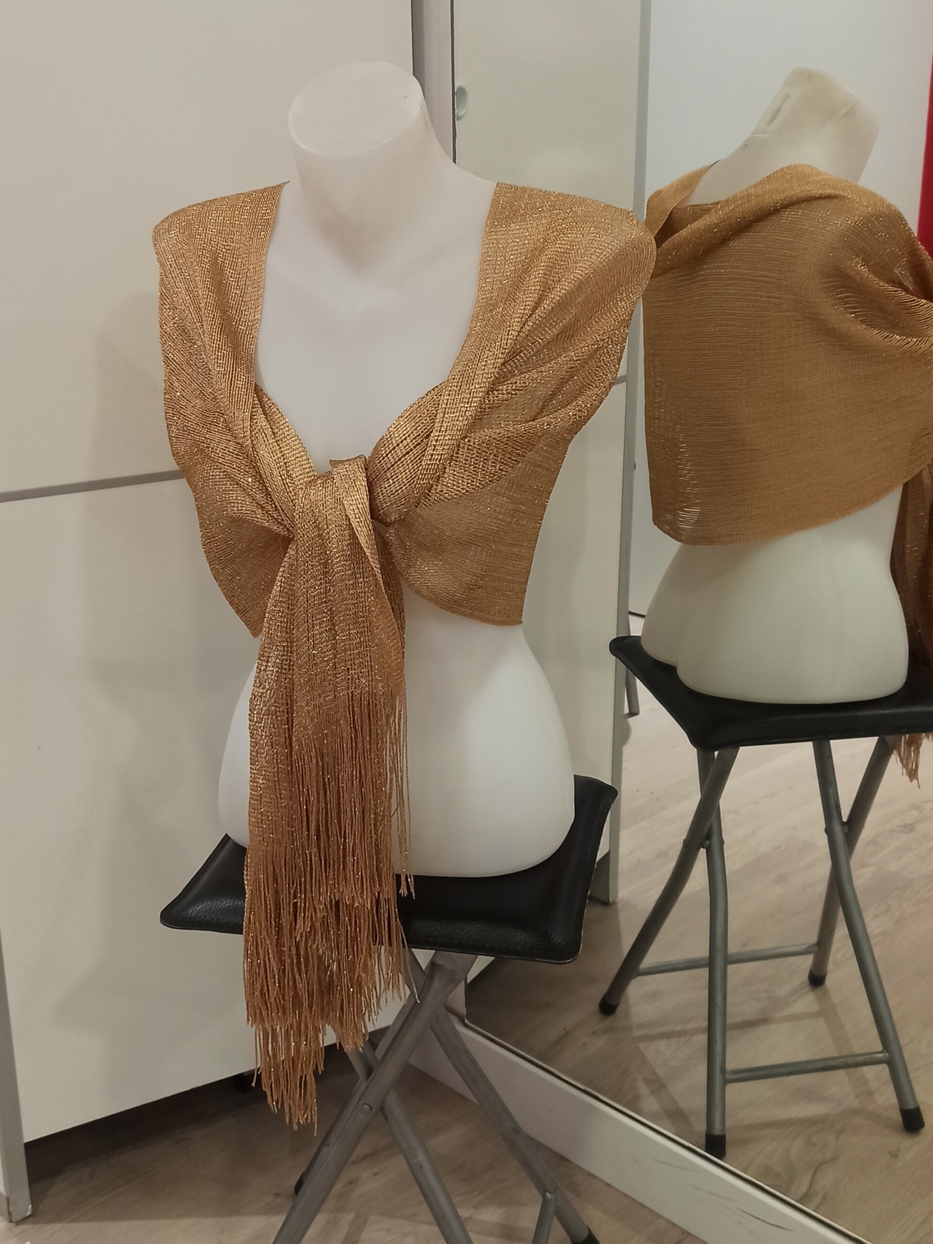 Chal de fiesta con flecos - 4