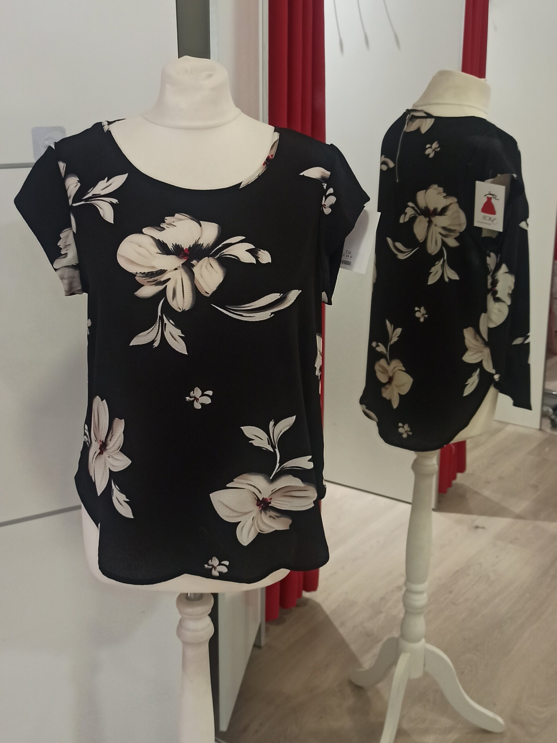 Blusa estampado flores - 1