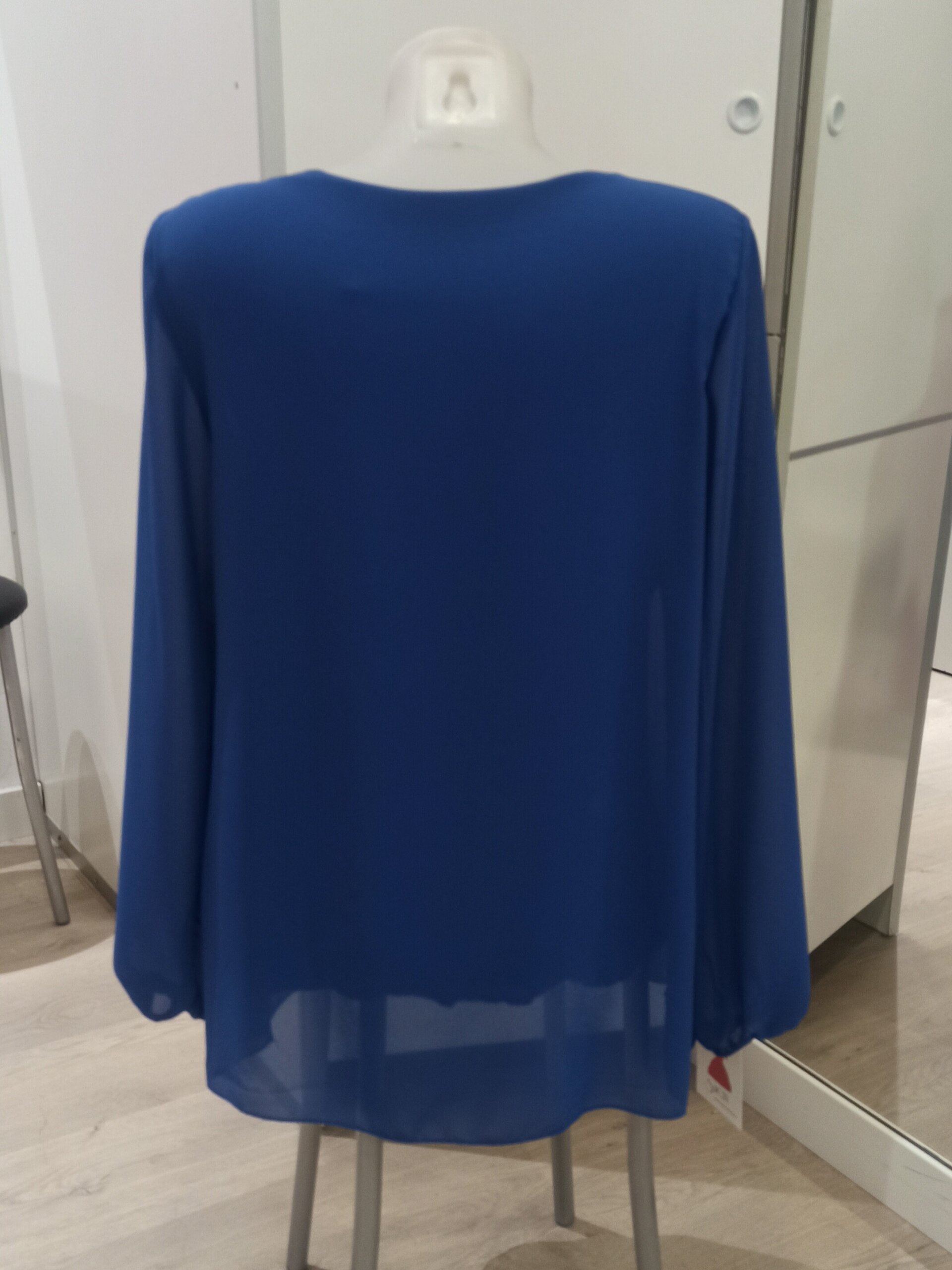 Blusón cuello con cadena - 2