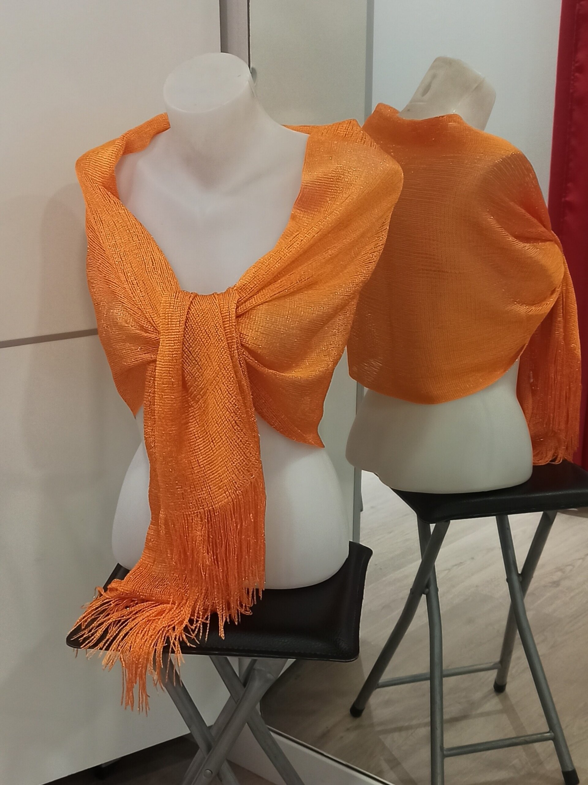 Chal de fiesta con flecos - 3